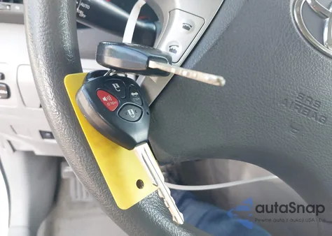 2011 Toyota Camry Le V6 z USA, uszkodzony, nr VIN 4T1BK3EKXBU119048